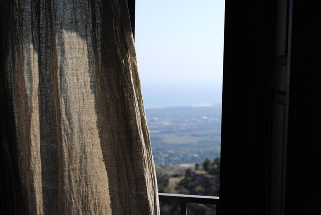 בית הארחה אבולה 	Eremo Madonna Delle Grazie חדר תמונה