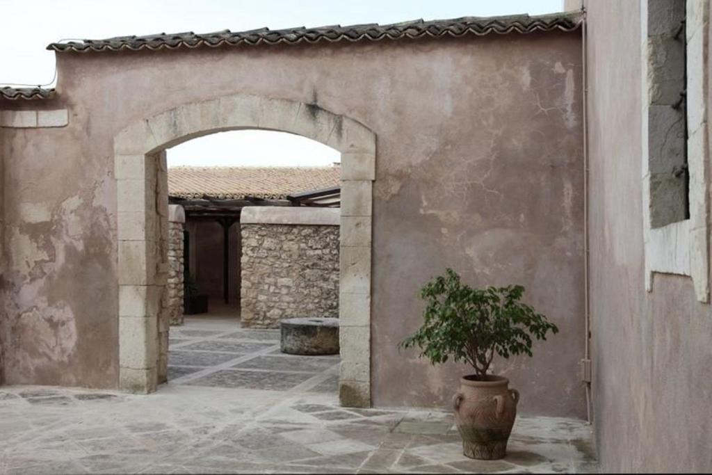 בית הארחה אבולה 	Eremo Madonna Delle Grazie מראה חיצוני תמונה