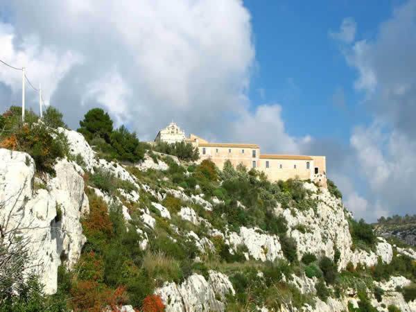 בית הארחה אבולה 	Eremo Madonna Delle Grazie מראה חיצוני תמונה
