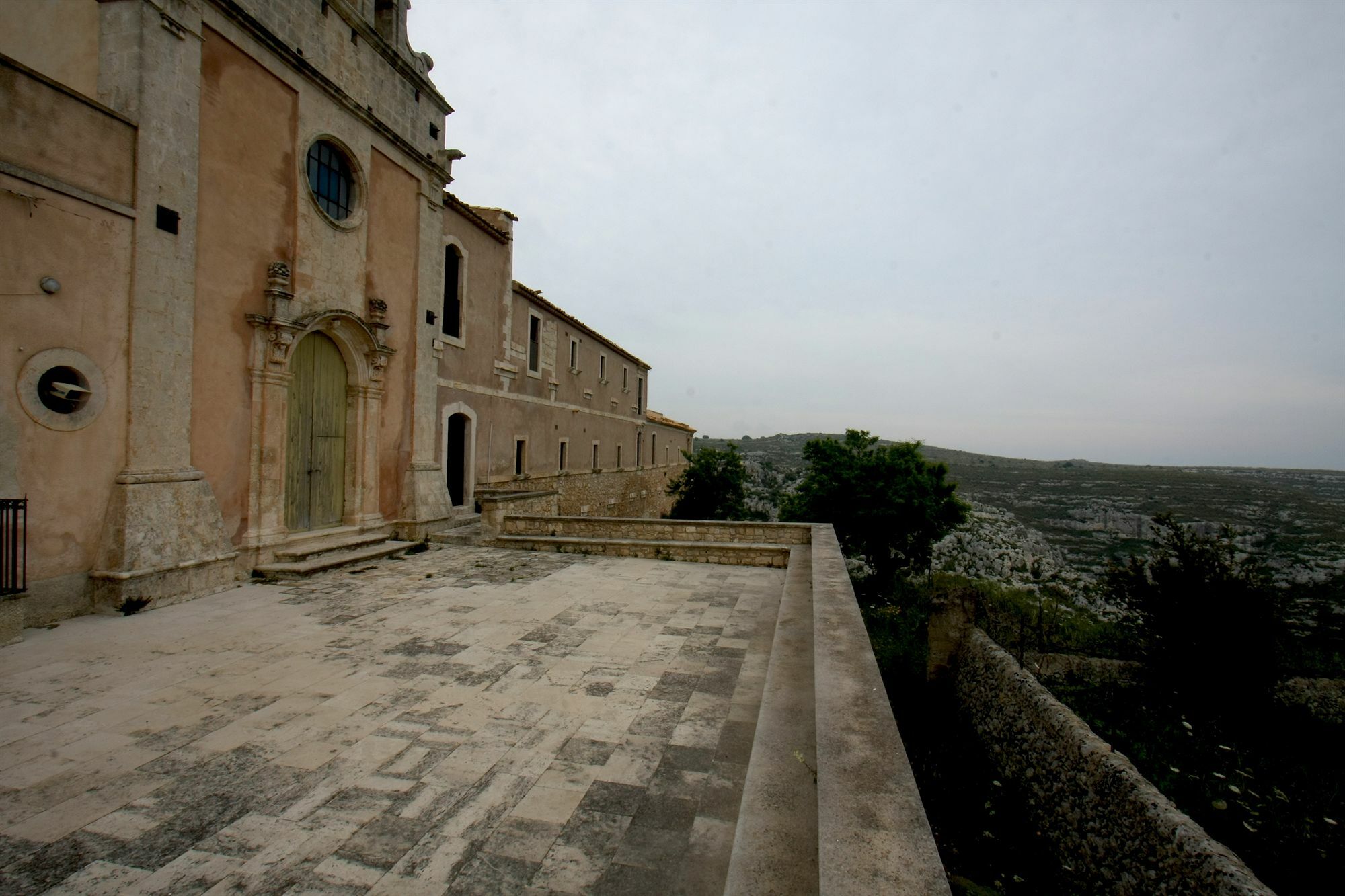 בית הארחה אבולה 	Eremo Madonna Delle Grazie מראה חיצוני תמונה